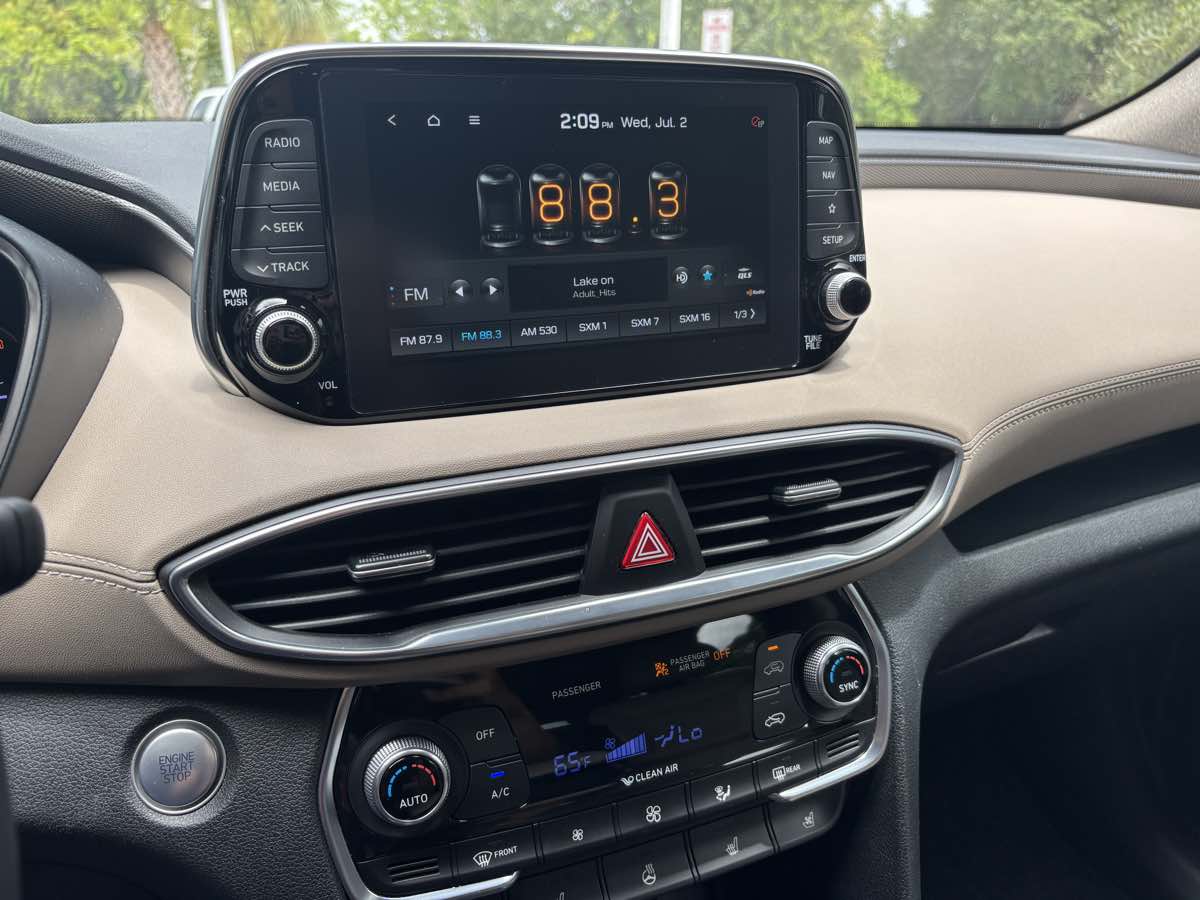 Vehicle image 16 of 26