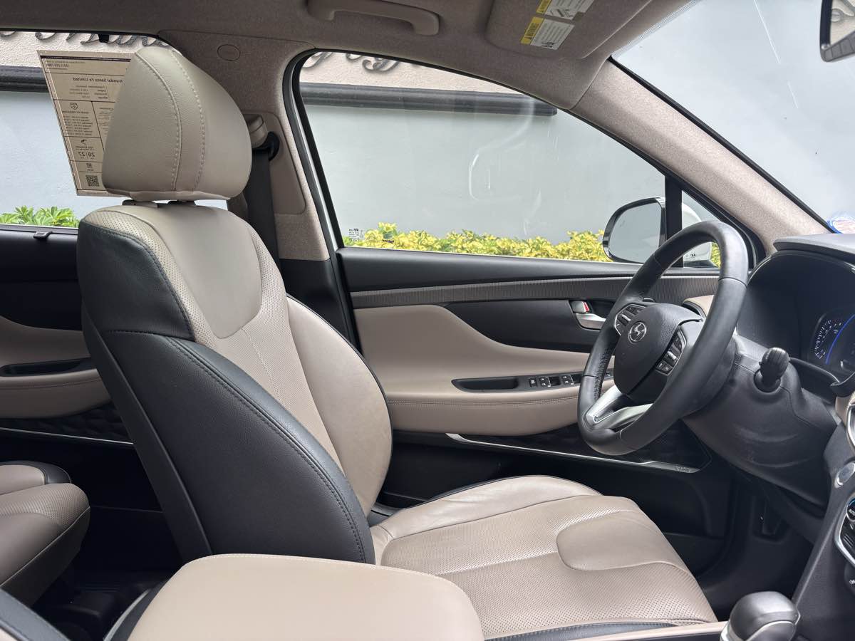 Vehicle image 20 of 26