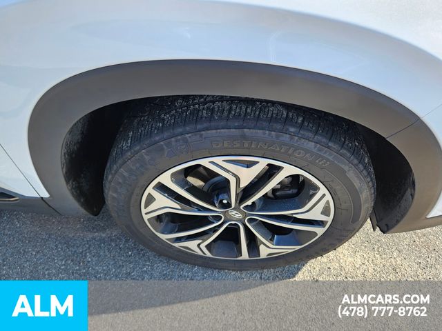 Vehicle image 9 of 25