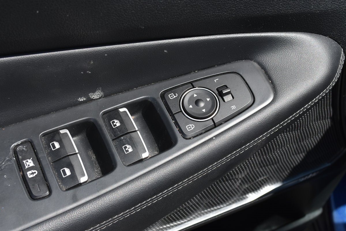 Vehicle image 34 of 35