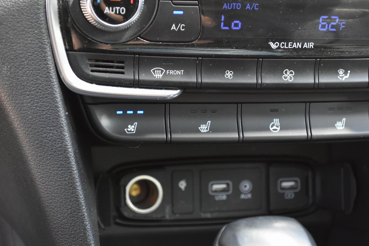Vehicle image 29 of 35