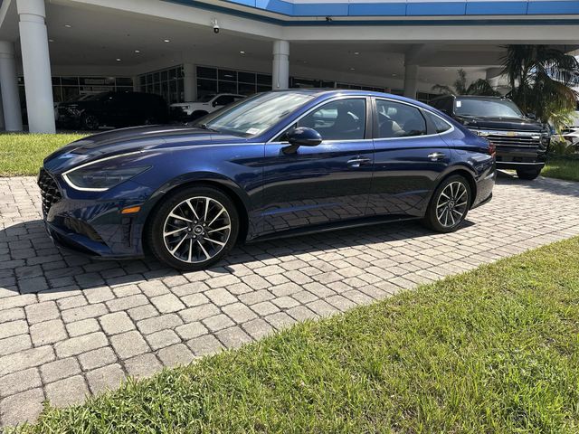 2020 Hyundai Sonata Limited Image 2 of 37