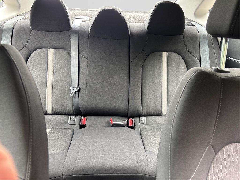 Vehicle image 13 of 36