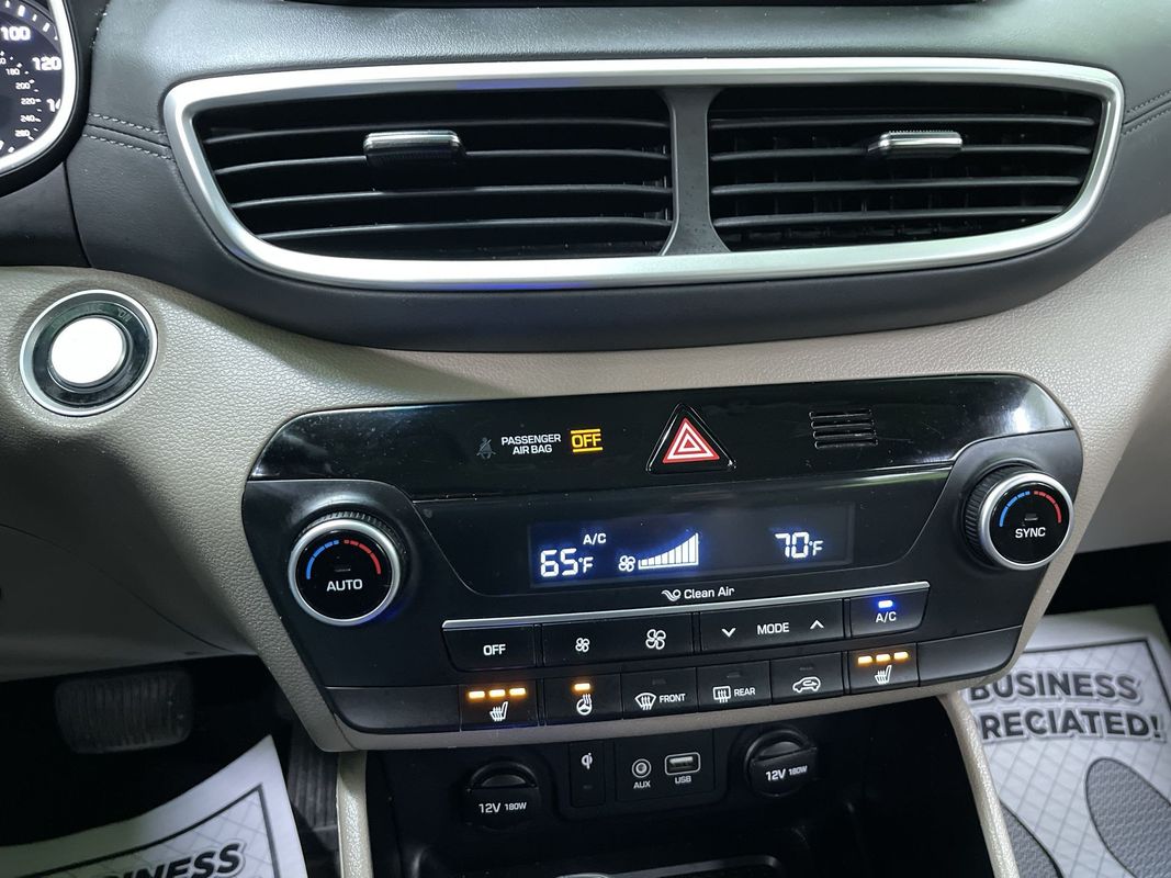 Vehicle image 23 of 29