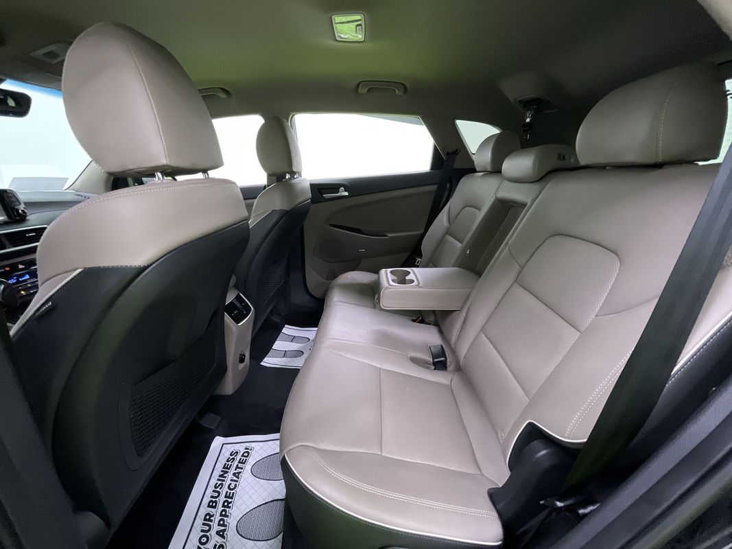 Vehicle image 26 of 29