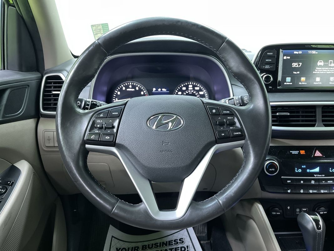 Vehicle image 20 of 29