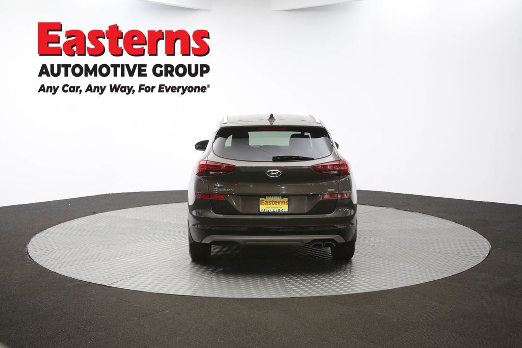 Vehicle image 27 of 61