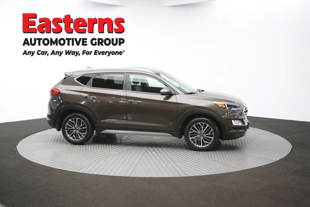 Vehicle image 19 of 61