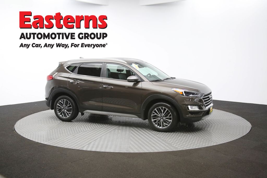 Vehicle image 11 of 61