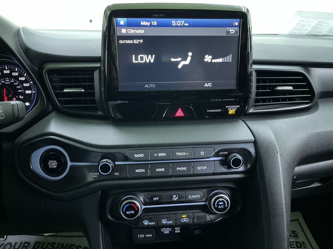 Vehicle image 23 of 29