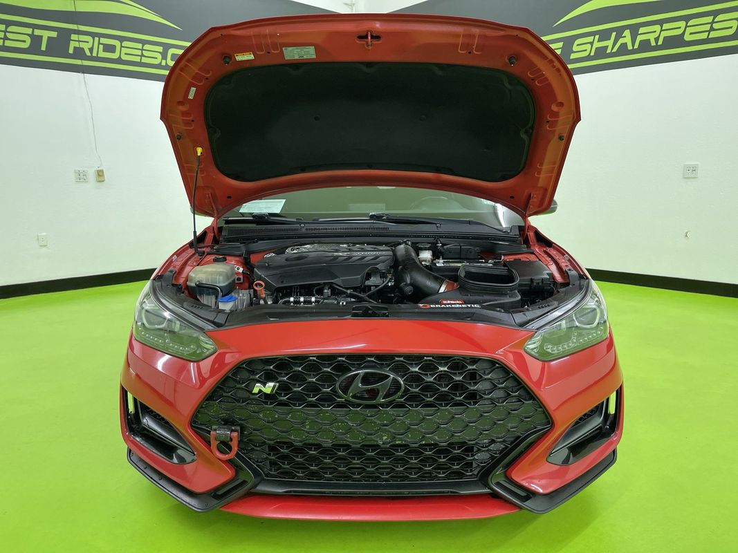 Vehicle image 9 of 29