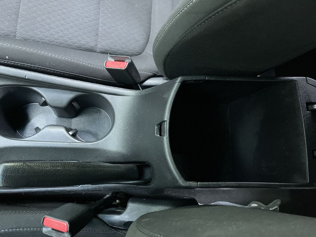 Vehicle image 25 of 29