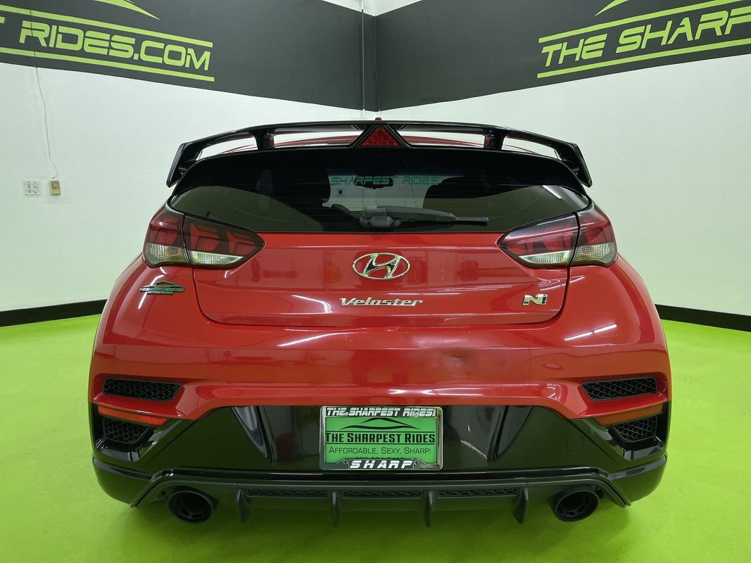 Vehicle image 10 of 29