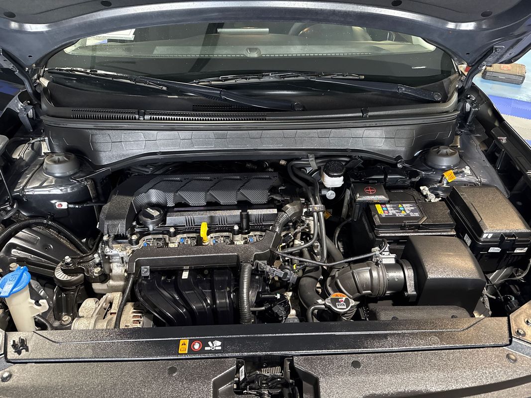Vehicle image 15 of 16