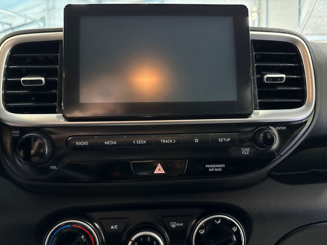 Vehicle image 12 of 16