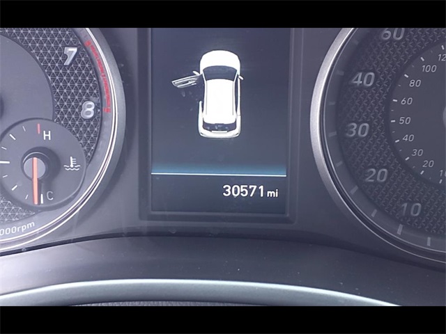 Vehicle image 12 of 22