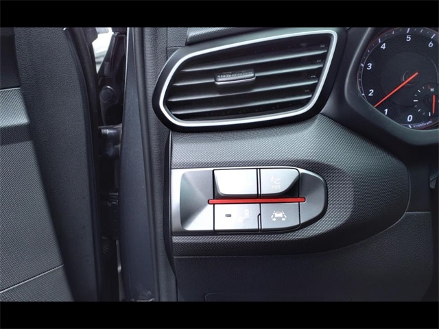Vehicle image 17 of 22