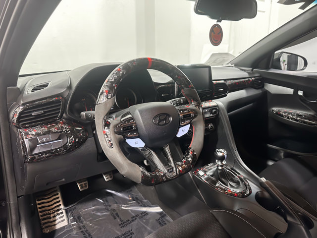 Vehicle image 17 of 29