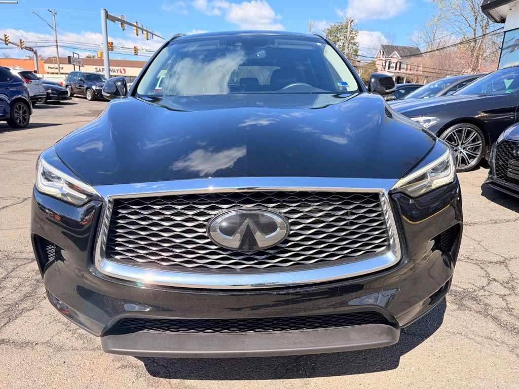 2020 INFINITI QX50 Luxe Image 2 of 28