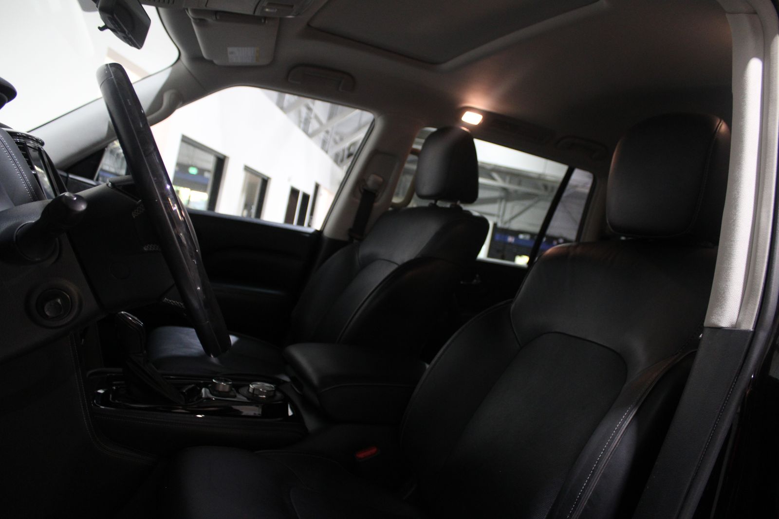 2020 INFINITI QX80 Luxe Image 23 of 41