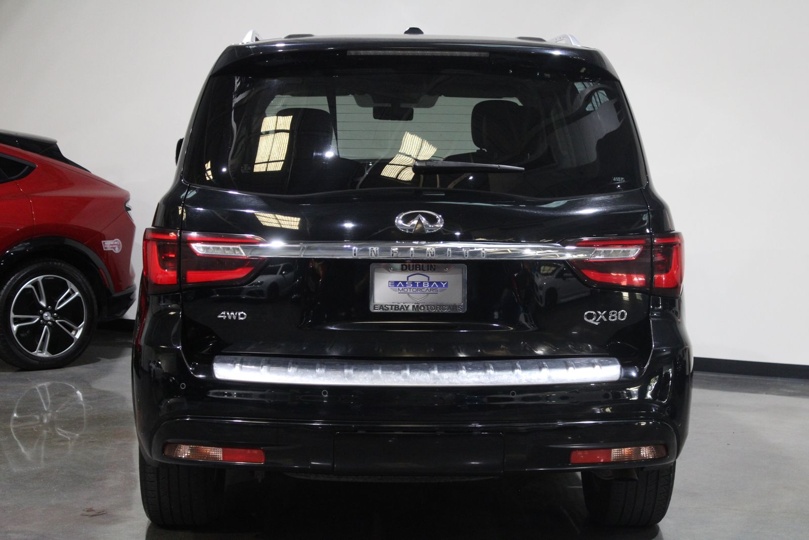 2020 INFINITI QX80 Luxe Image 9 of 41