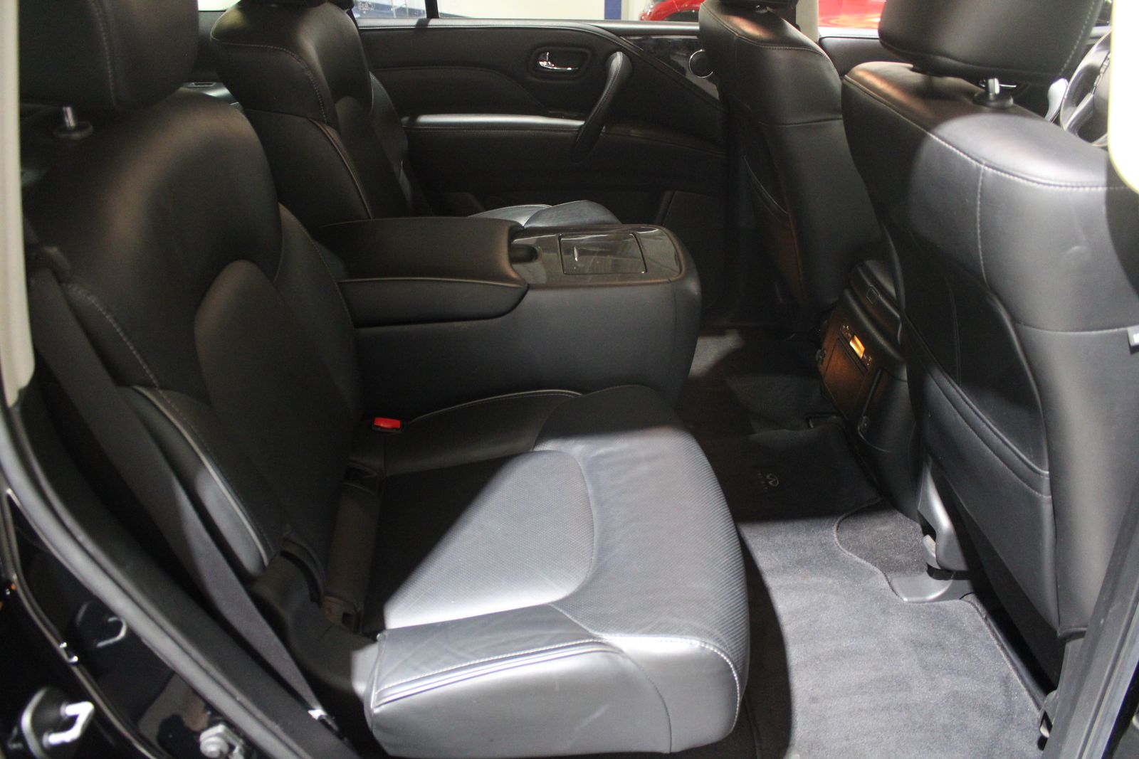 2020 INFINITI QX80 Luxe Image 17 of 41