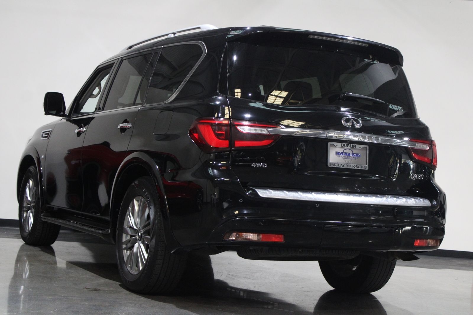 2020 INFINITI QX80 Luxe Image 12 of 41