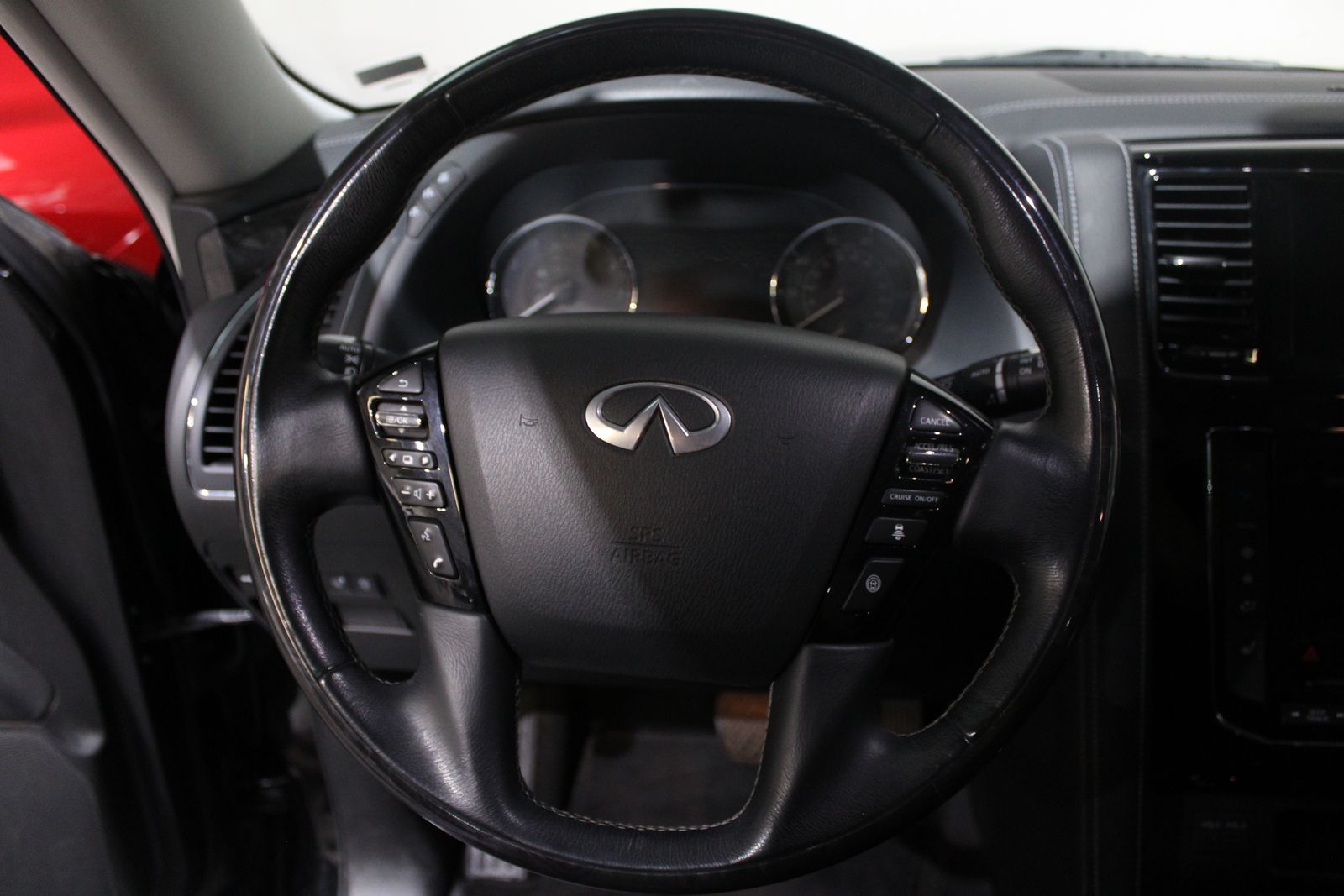 2020 INFINITI QX80 Luxe Image 39 of 41