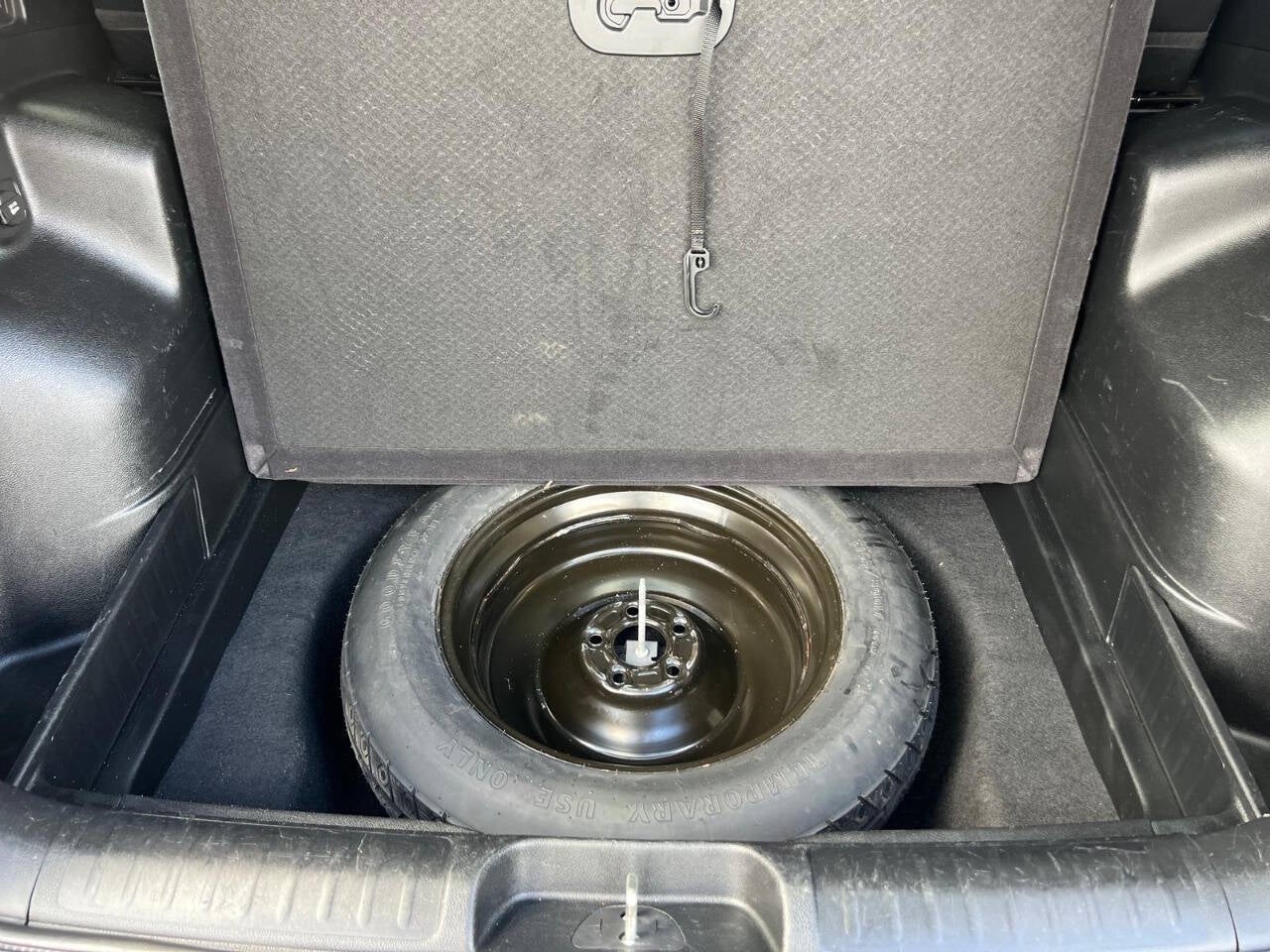 Vehicle image 14 of 41