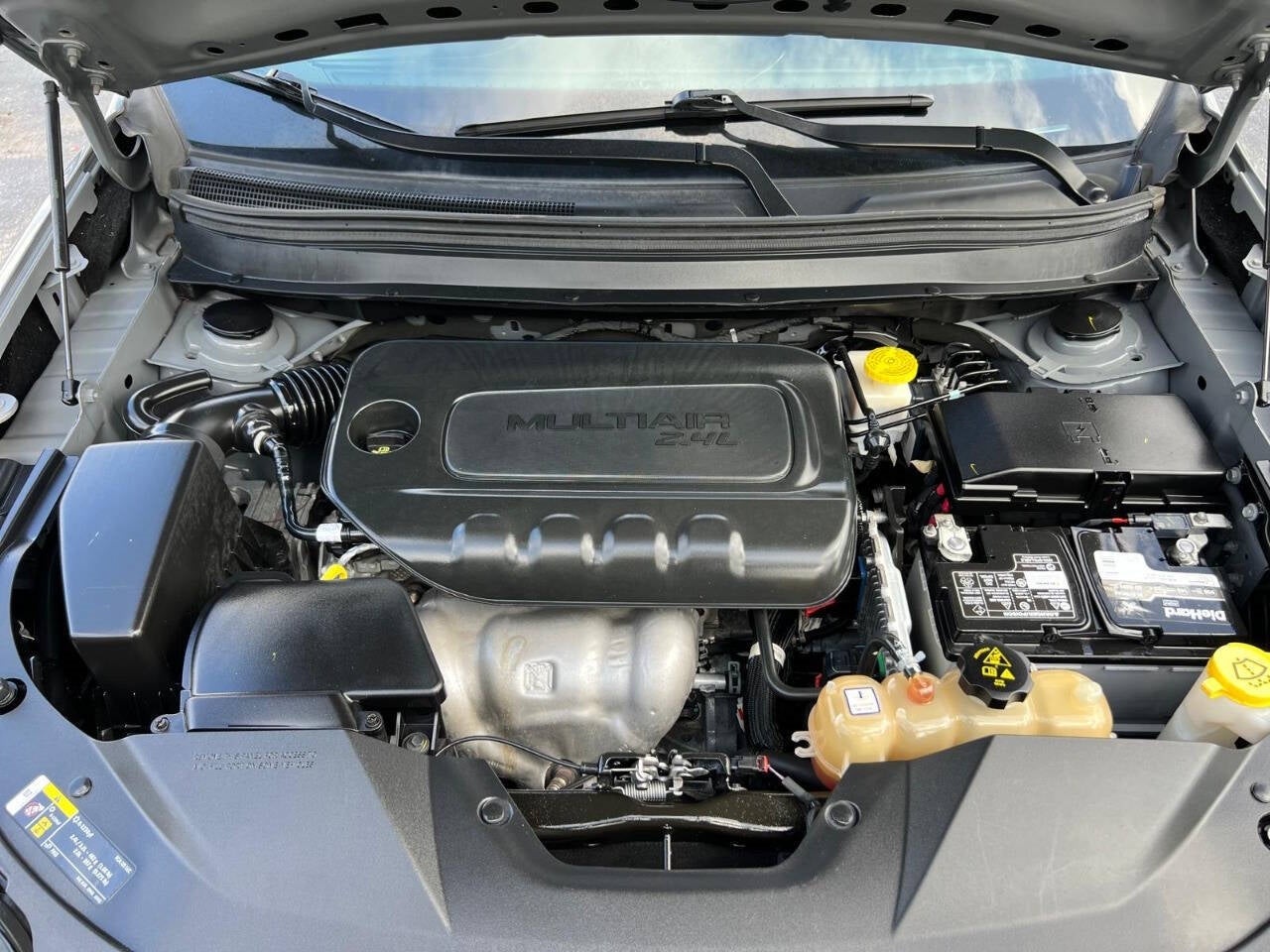 Vehicle image 12 of 41
