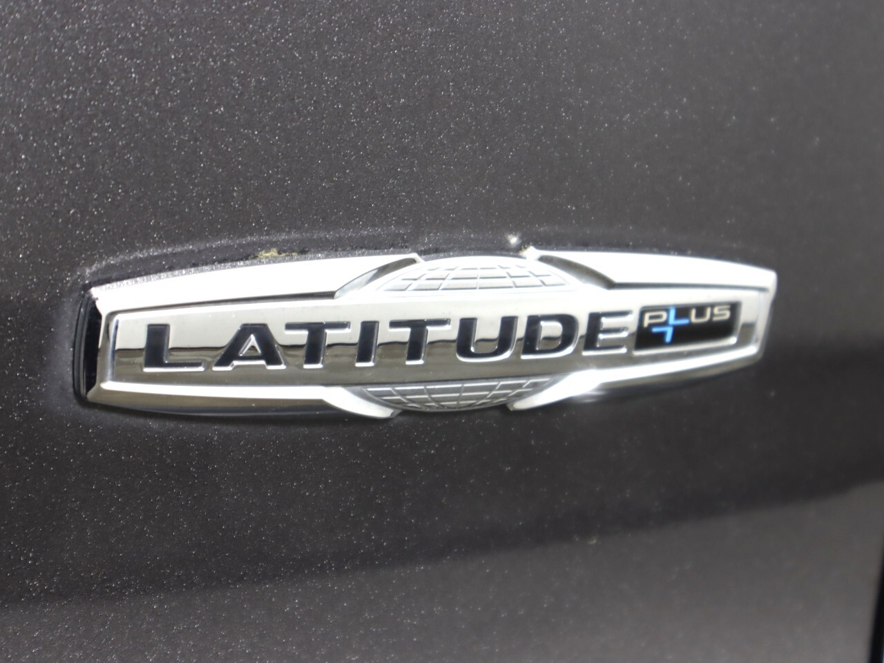 Vehicle image 40 of 49