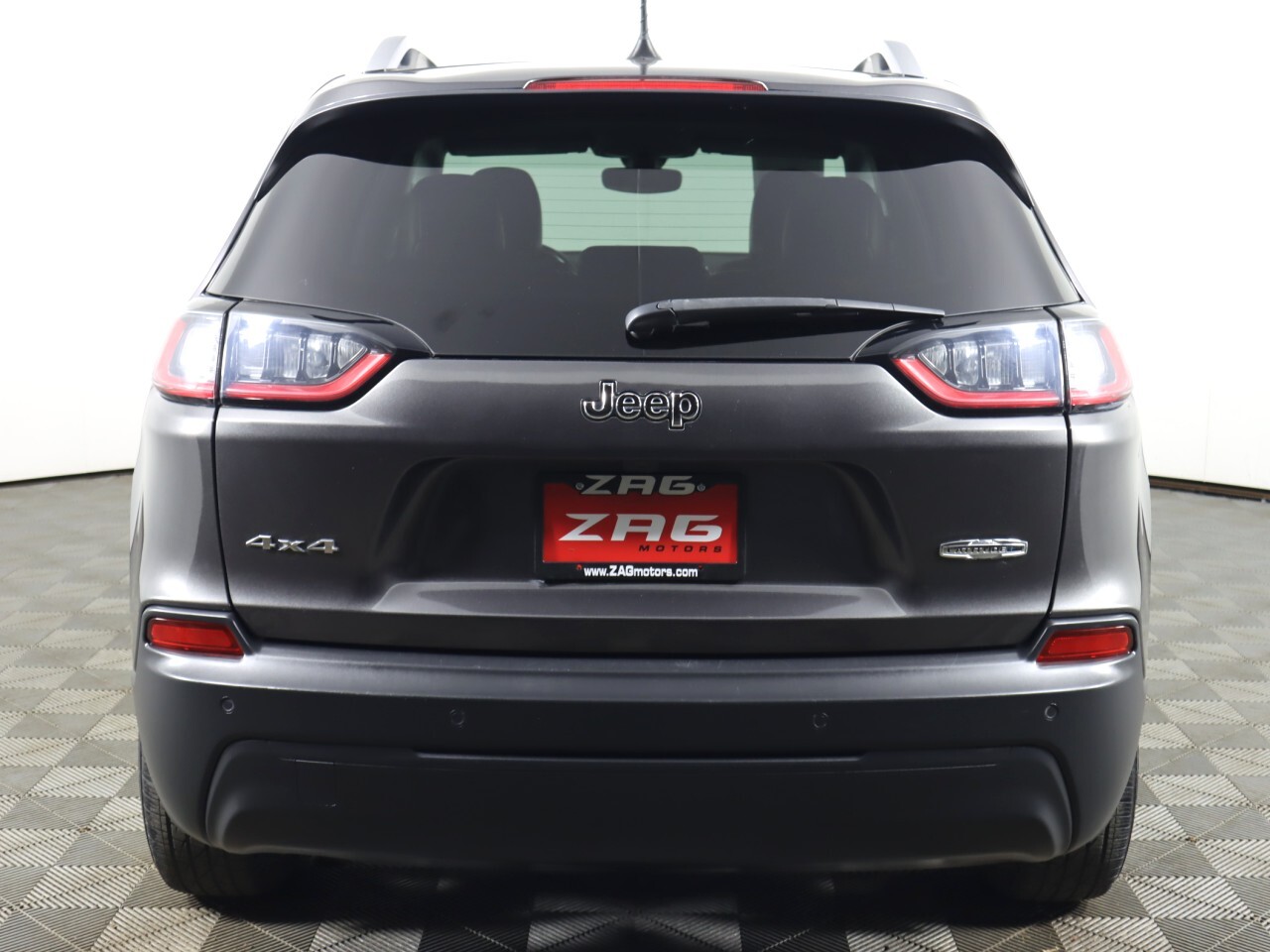 Vehicle image 5 of 49