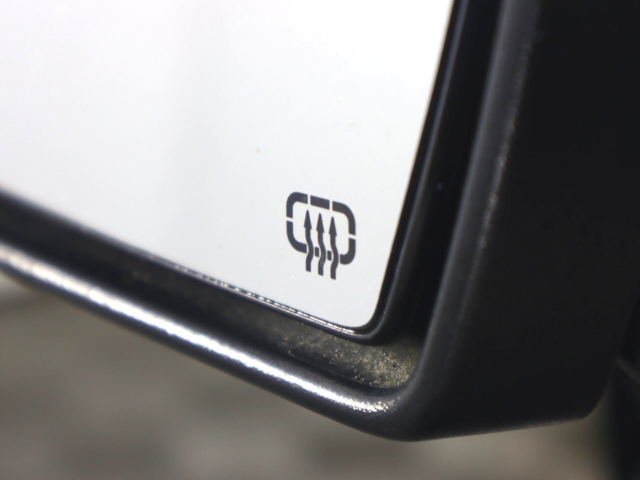 Vehicle image 30 of 49