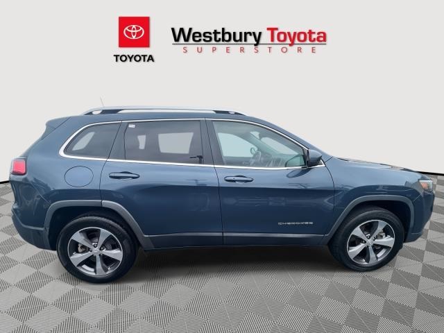 Vehicle image 3 of 37