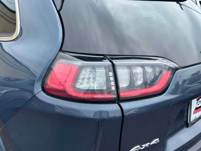 Vehicle image 34 of 37