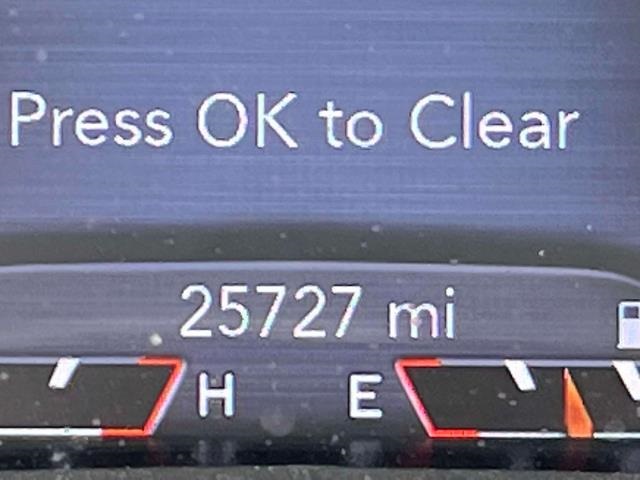 Vehicle image 11 of 37