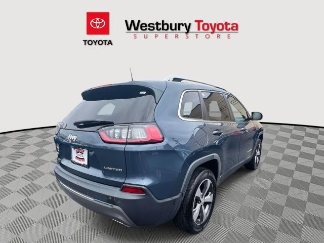 Vehicle image 4 of 37