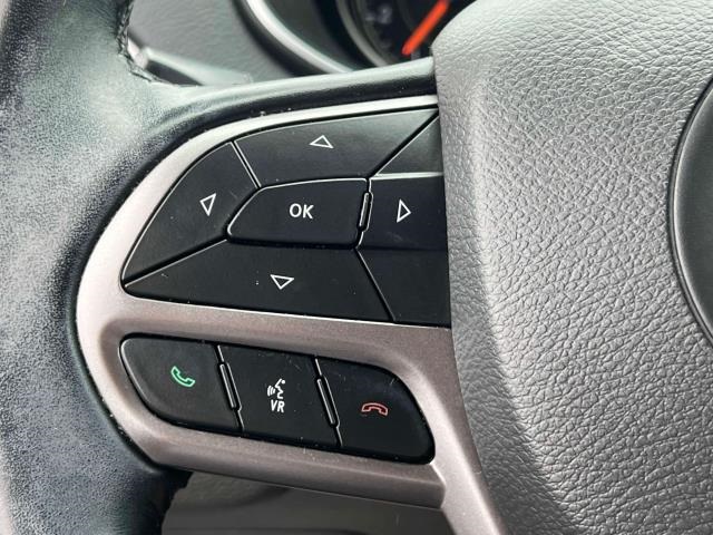 Vehicle image 25 of 37