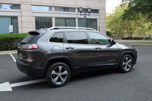 Vehicle image 5 of 46