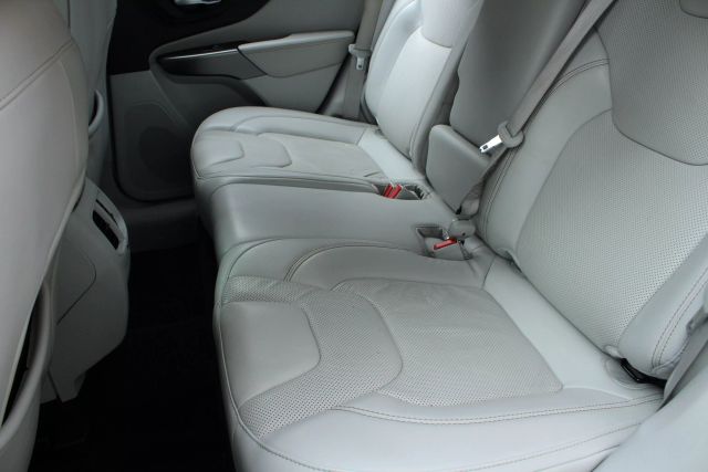 Vehicle image 22 of 46