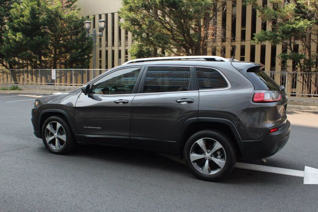 Vehicle image 6 of 46