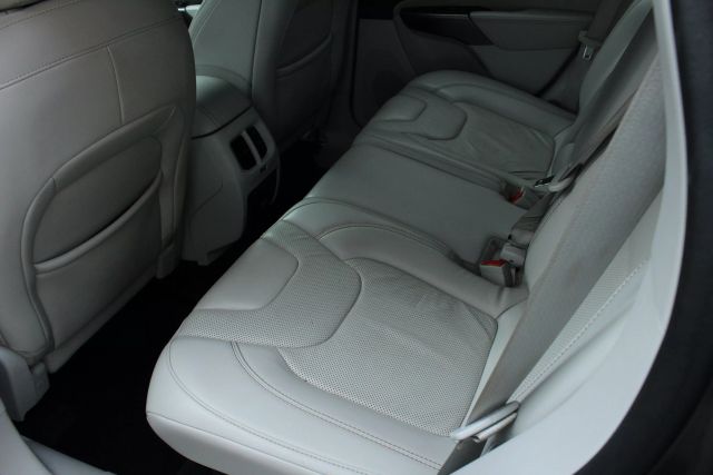 Vehicle image 20 of 46