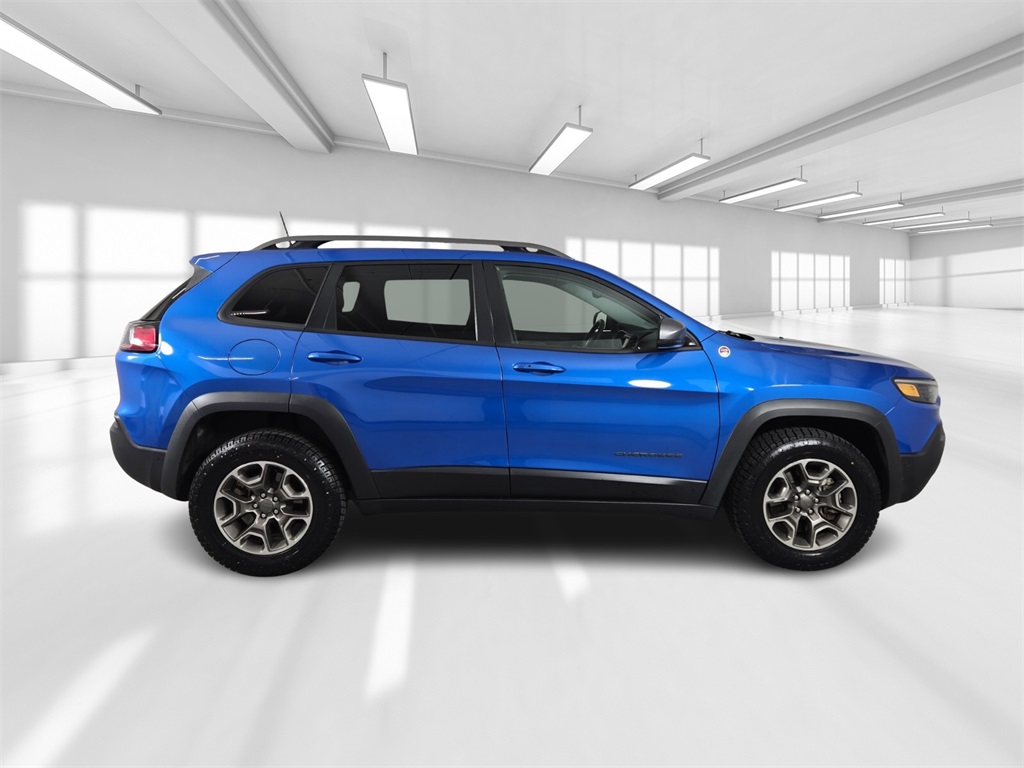 Vehicle image 3 of 40