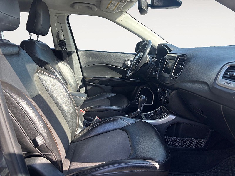 2020 Jeep Compass Latitude Image 15 of 29