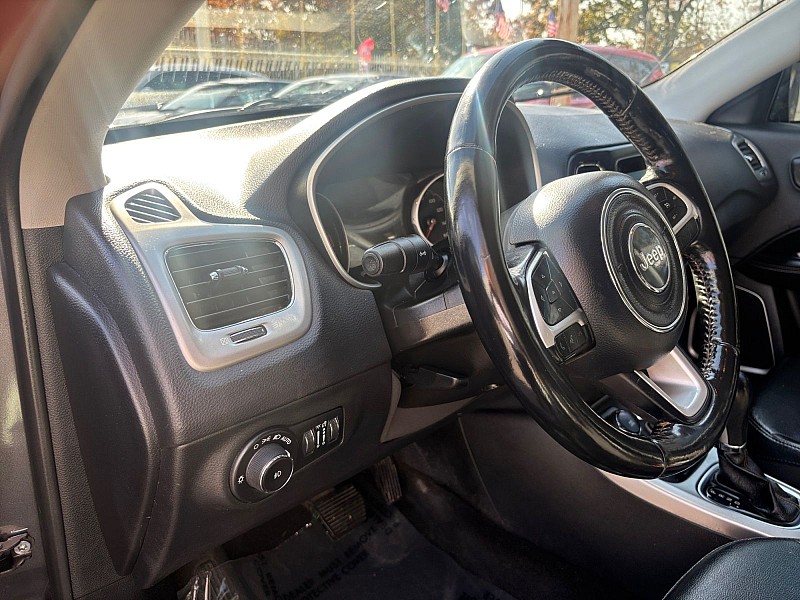 2020 Jeep Compass Latitude Image 16 of 29