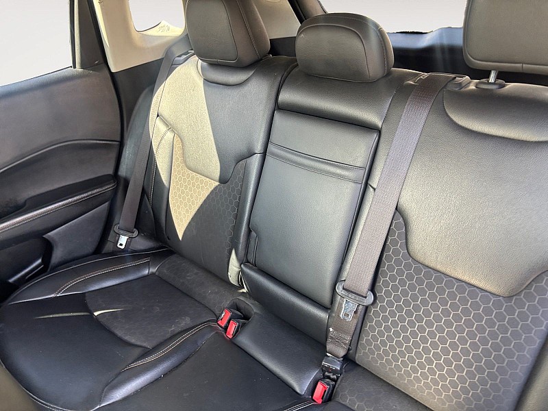 2020 Jeep Compass Latitude Image 12 of 29