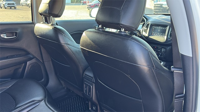 2020 Jeep Compass Latitude Image 10 of 28