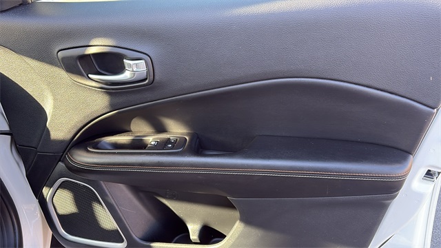 2020 Jeep Compass Latitude Image 24 of 28