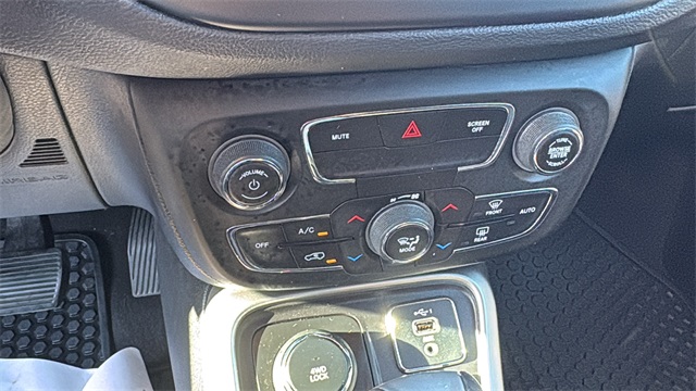 2020 Jeep Compass Latitude Image 28 of 28