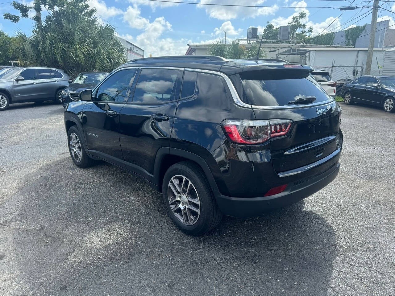 Vehicle image 12 of 44